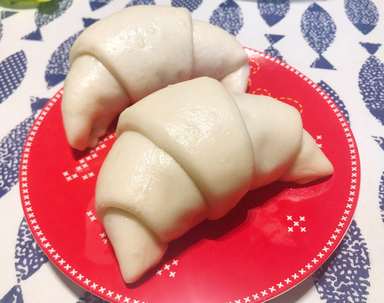 蒸出来的多彩蜜豆牛角包的做法