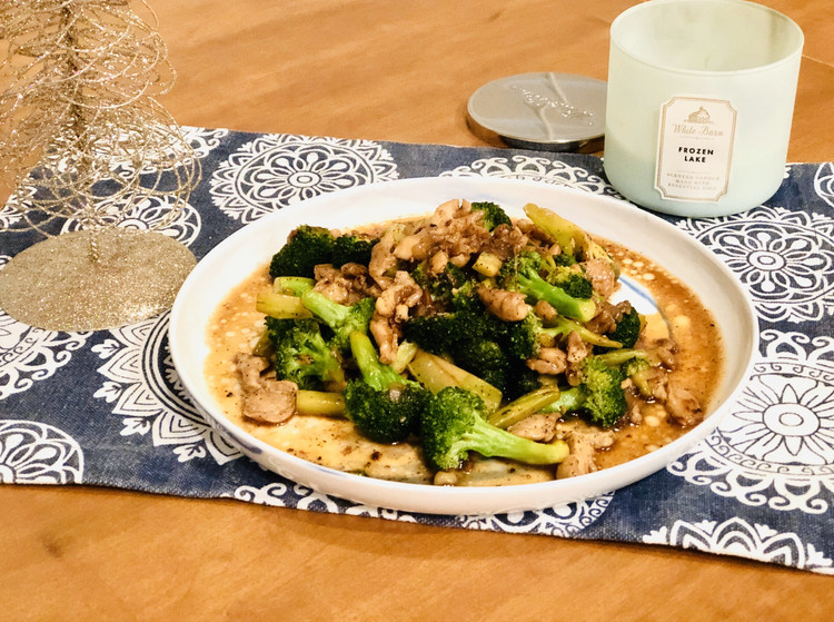 吃不腻的小炒: 西兰花炒鸡肉的做法