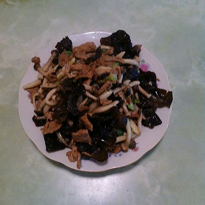 木耳蘑菇炒肉片