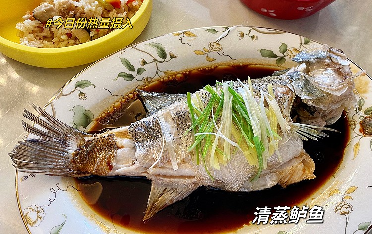 清蒸鲈鱼——小宝宝也能吃的美味家常菜的做法
