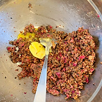 懒人点心用泡茶喝的玫瑰干花就能做出美味的鲜花饼的做法图解7