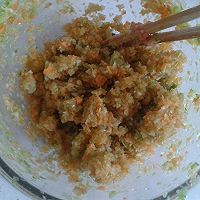 猪肉芹菜胡萝卜饺子的做法图解5