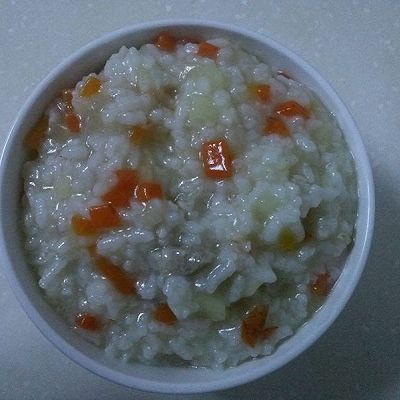 胡萝卜土豆瘦肉粥