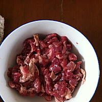 牛肉打卤面的做法图解1