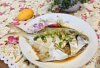 鲜嫩美味蒸鲳鱼的做法