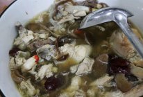 干鹿茸菇炖鸡汤（少油）的做法