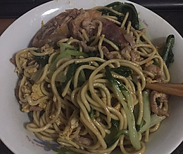 肉丝炒面的做法