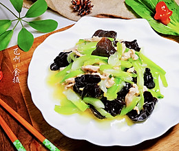 #橄榄中国味 感恩添美味#菜梗木耳炒肉丝的做法