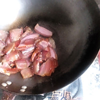 西芹炒腊肉的做法图解3