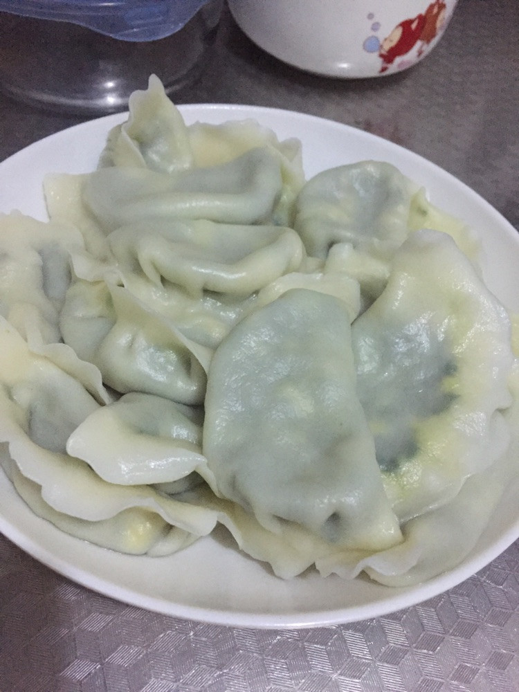 韭菜鸡蛋水饺的做法