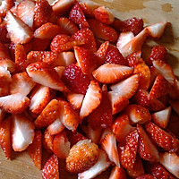 酸甜爽口草莓酱的做法图解2