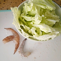 鲜虾大白菜汤面宝宝辅食的做法图解1