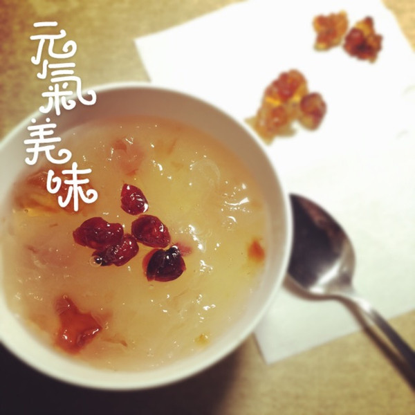 银耳炖桃胶—冬季暖身