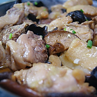 广东人吃鸡果然有一套，这香菇云耳蒸鸡绝了的做法图解6