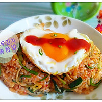 简易快乐美餐【辣菜炒饭】的做法图解3