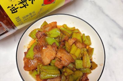 麻辣青椒炒五花肉