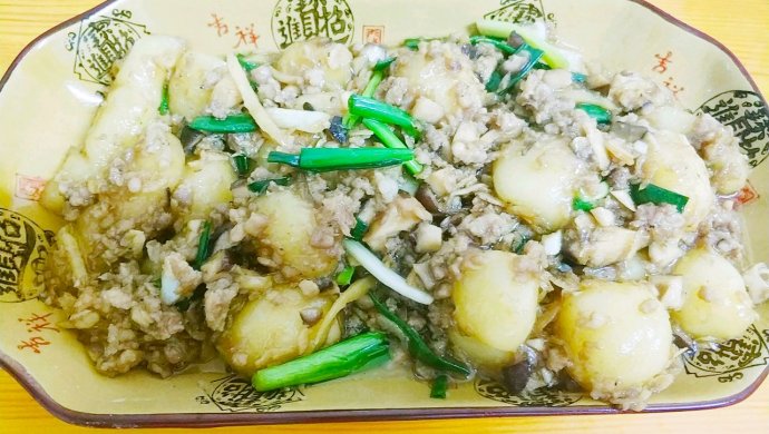 肉沫虾米炒土豆泥丸子