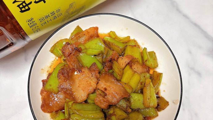 麻辣青椒炒五花肉