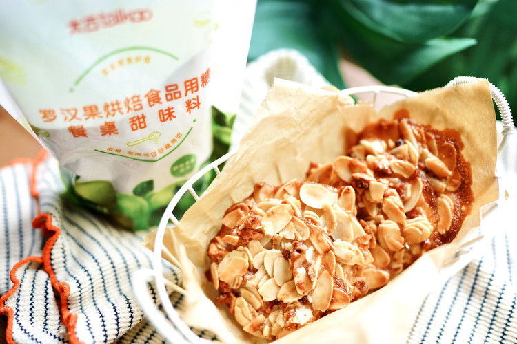 椰香莓莓杏仁脆饼的做法