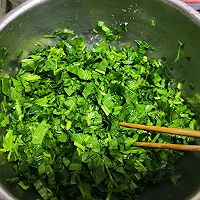 菠菜鸡蛋饼的做法图解1