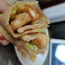 减脂期快手菜→鸡柳卷饼#金龙鱼橄调-橄想橄做#