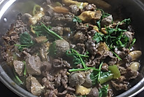 三汁牛肉焖锅的做法