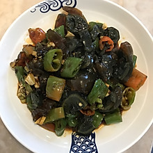 青椒拌皮蛋