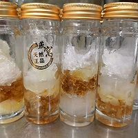 冰糖桃胶皂米炖雪蛤的做法图解4