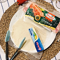 早餐三分钟不用油 原来手抓饼与培根结合可以这样美的做法图解1