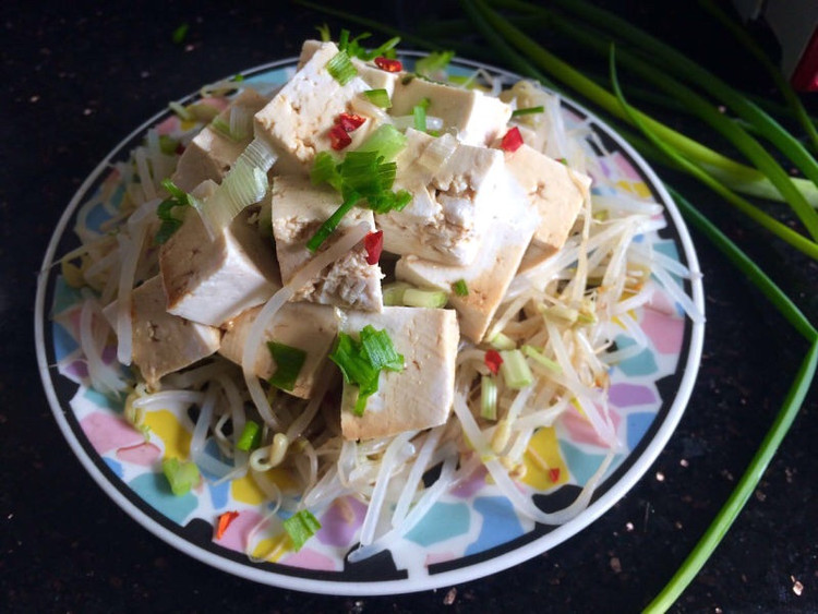 小葱拌豆腐-清爽夏日的做法
