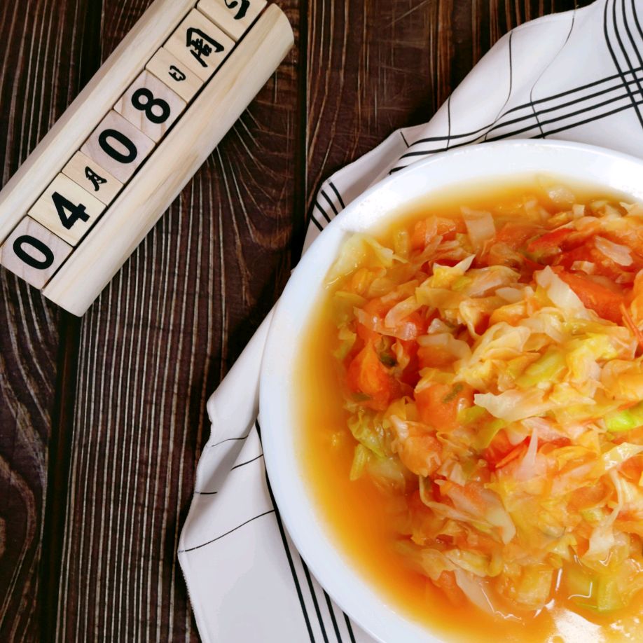 Stir fried cabbage with tomato