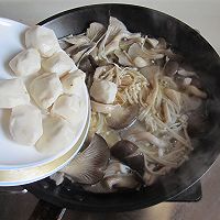 双菇烩鱼丸的做法图解5
