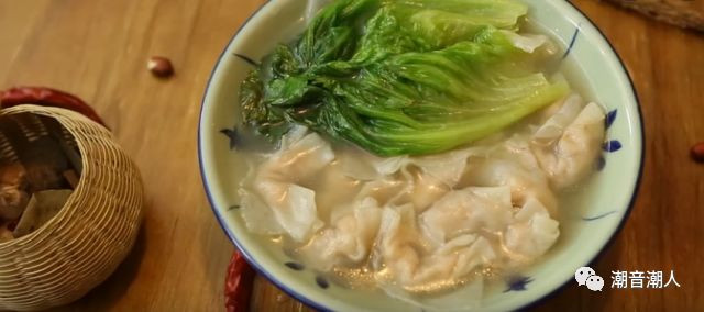 潮汕鱼饺生菜汤的做法