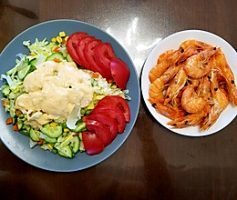 夏日极简晚餐-盐水虾爱上蔬菜沙拉的做法