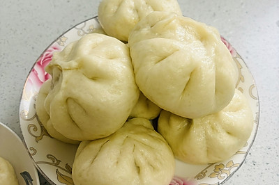 多汁鲜肉包