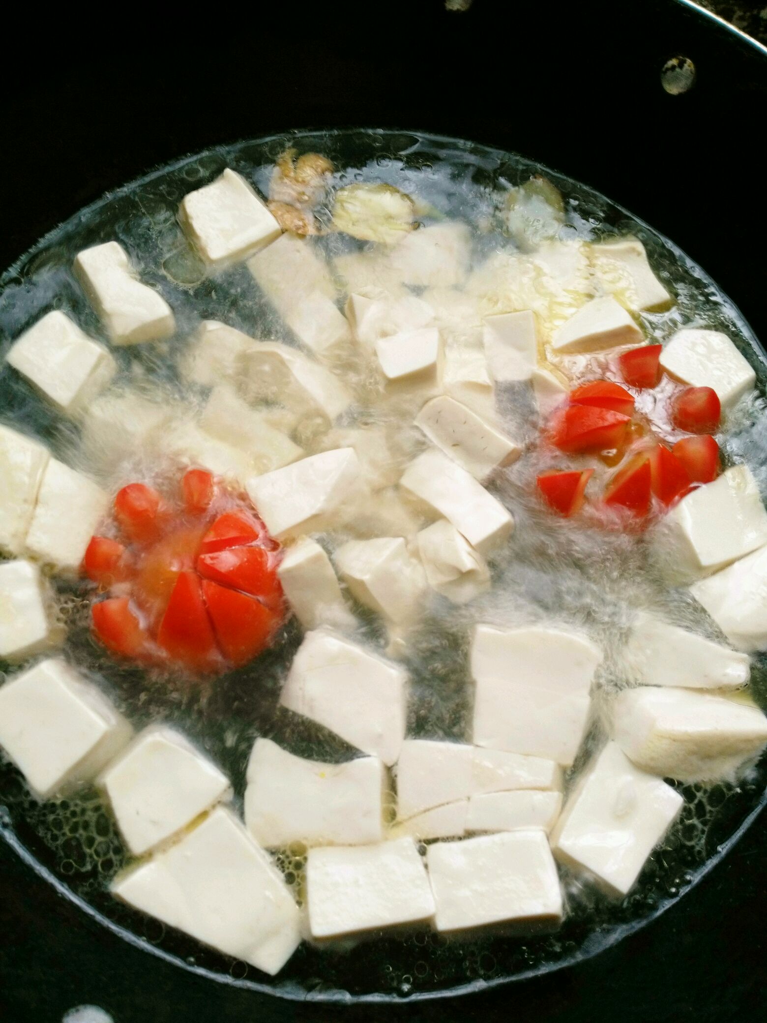 【小海家庭厨房】家庭美食-番茄巴沙鱼汤 - 知乎