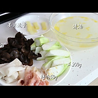 鸡汤云耳浸竹笙的做法图解1