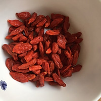 银耳莲子红枣枸杞汤的做法图解3