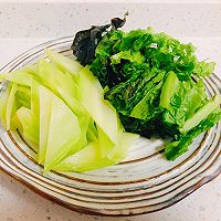 腊肉炒青笋的做法图解2