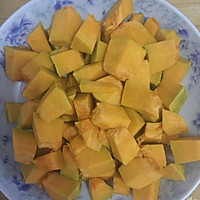 南瓜麻食－妈妈的味道的做法图解1