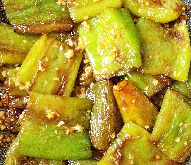 虎皮尖椒的做法