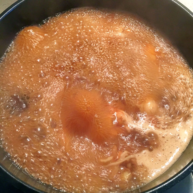 香菇鸡翅根卤面的做法图解4