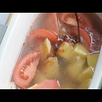 北鼎视频食谱：蕃茄土豆炖牛腩+五彩蒸饭+金针菇蒸豆腐的做法图解4