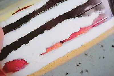 奥利奥草莓千层蛋糕