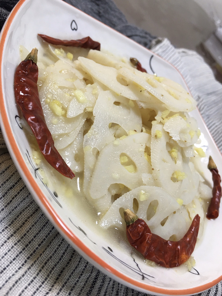 煲剧零嘴·聚会好搭档-凉拌酸甜莲藕的做法