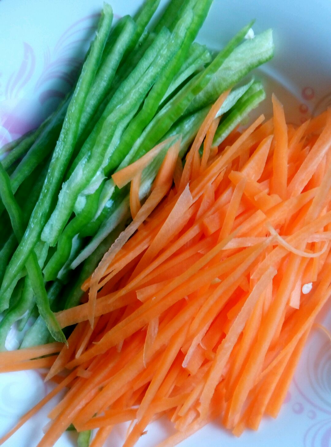胡萝卜面怎么做_胡萝卜面的做法_陈米开_豆果美食