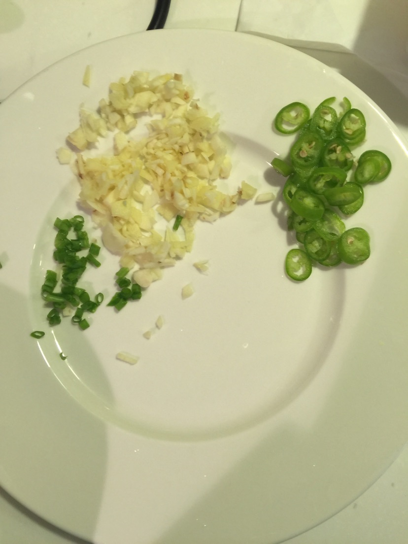 南方爽口豆角猪肉饺子的做法图解2