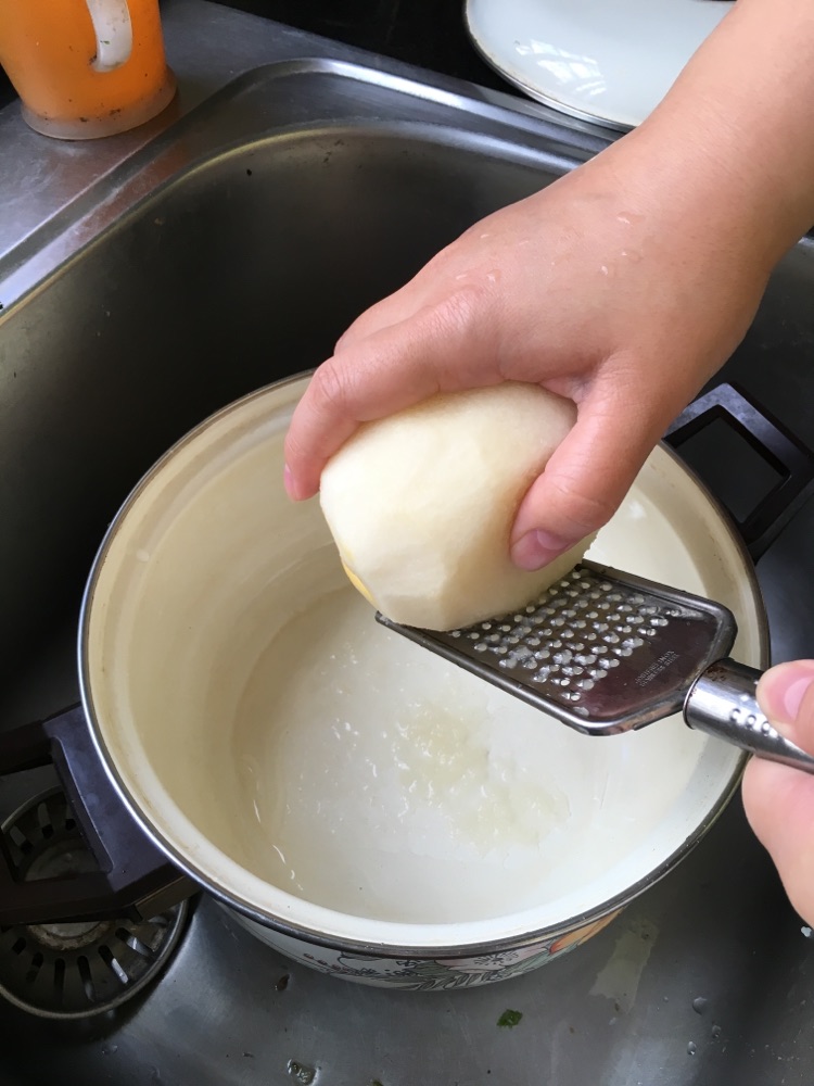 罗汉果秋梨膏的做法图解2