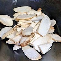 #米饭最强CP#青椒火腿肉炒菌菇的做法图解3