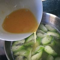 丝瓜豆瓣蛋汤的做法图解4